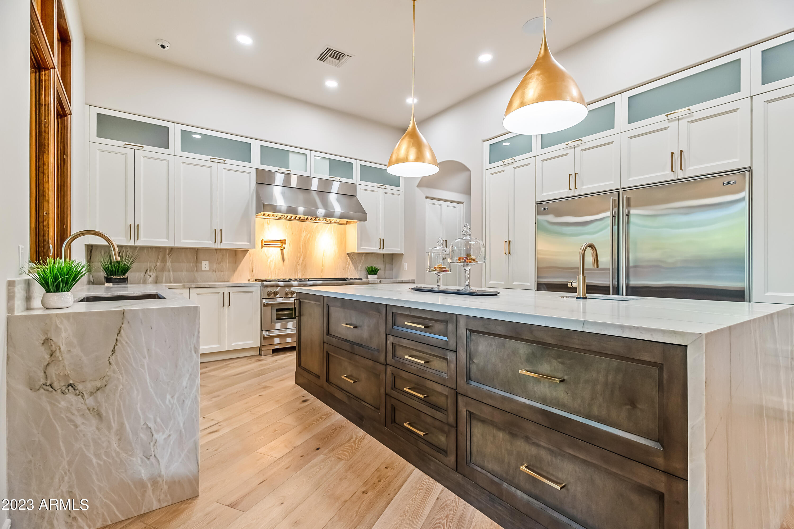 PARADISE MANSION ESTATES - Residential