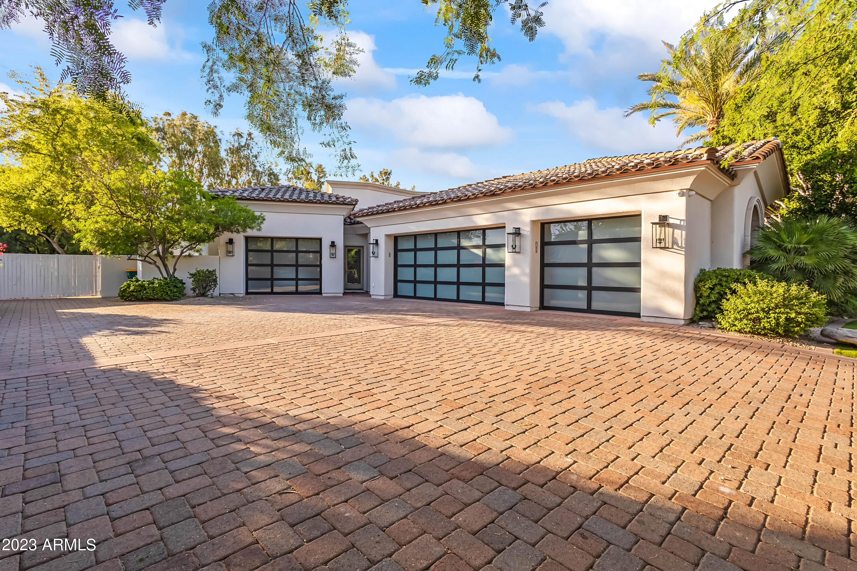 PARADISE MANSION ESTATES - Residential