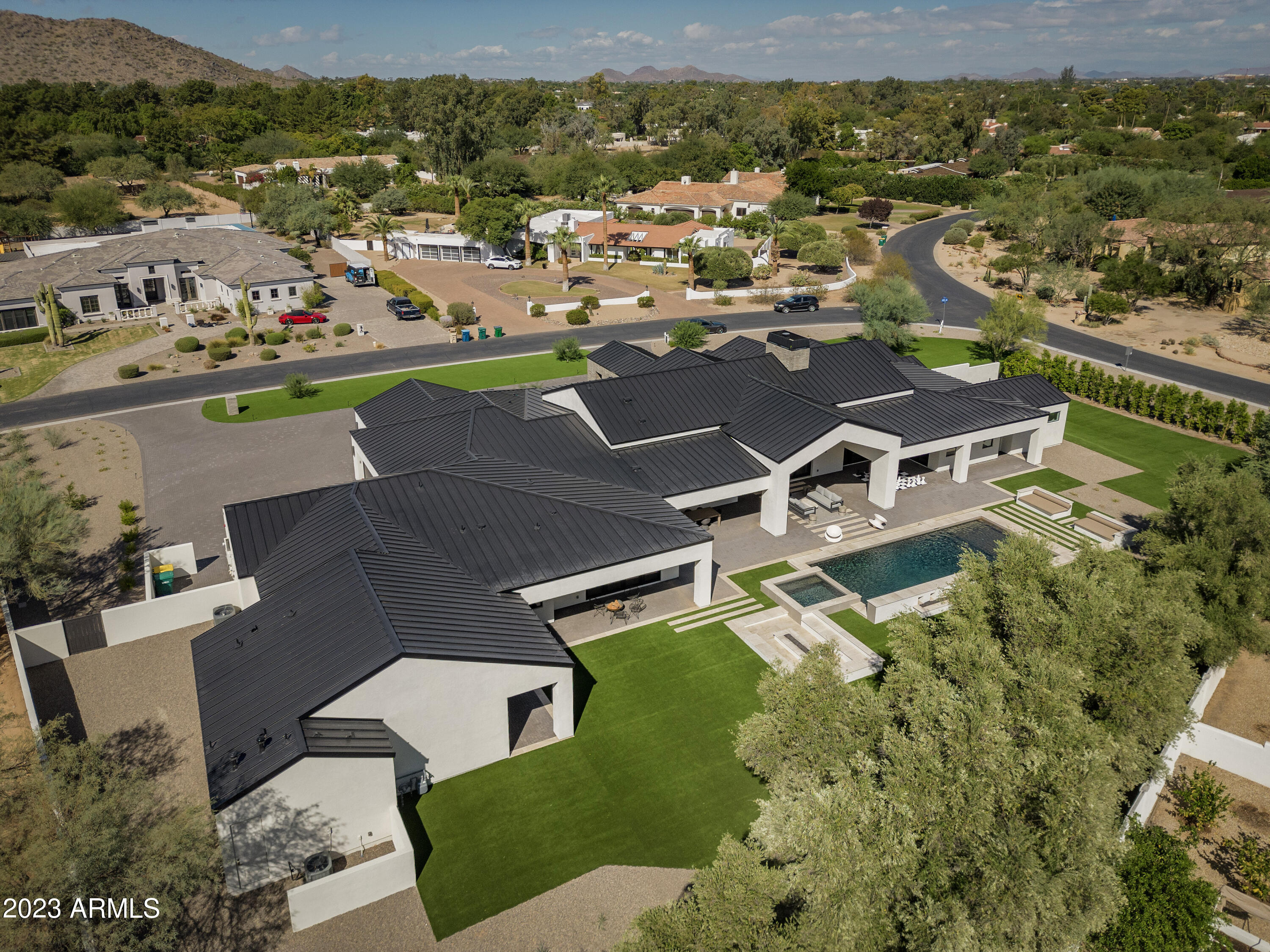 PARADISE COUNTRY ESTATES 1 - Residential