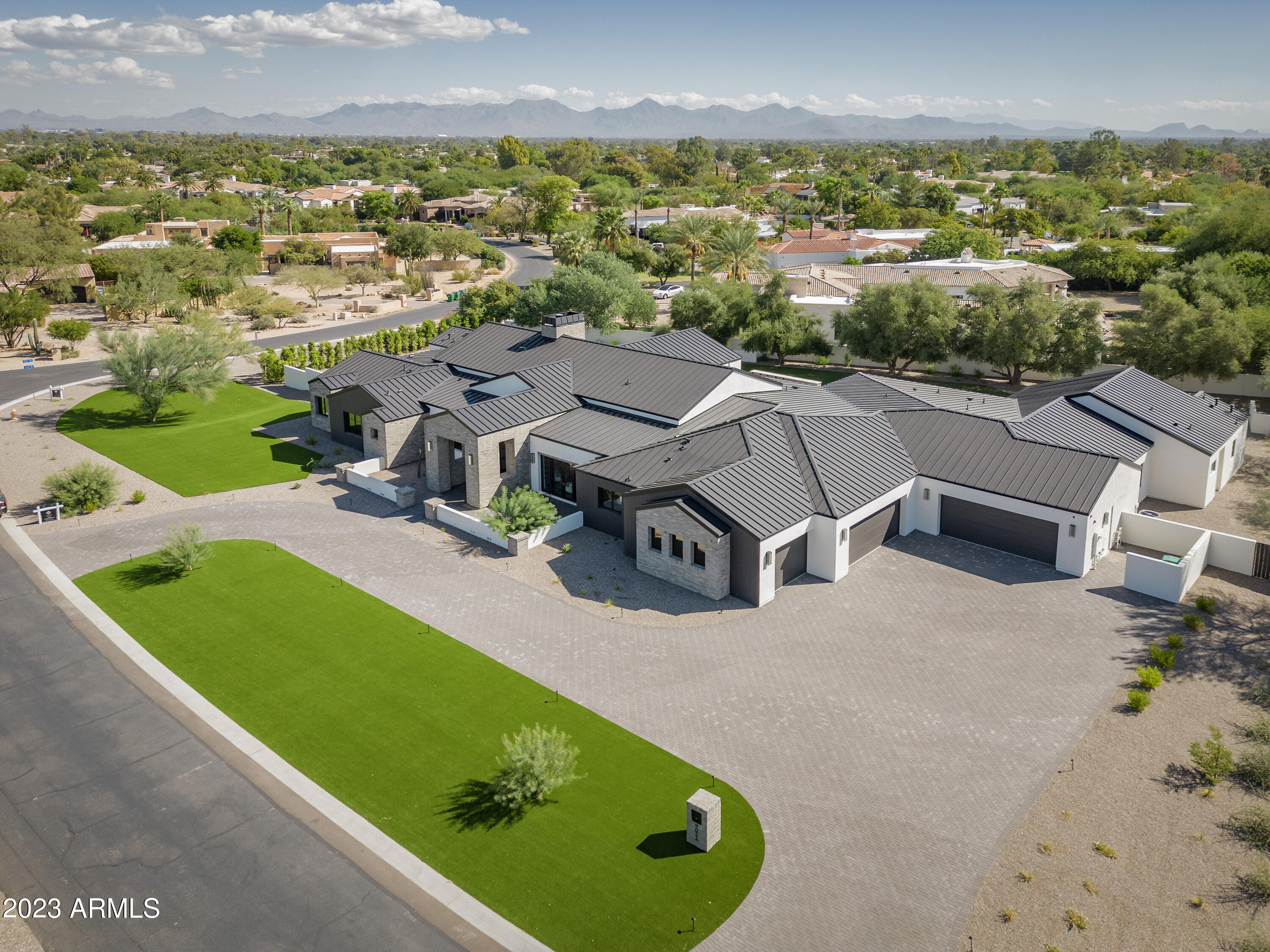 PARADISE COUNTRY ESTATES 1 - Residential