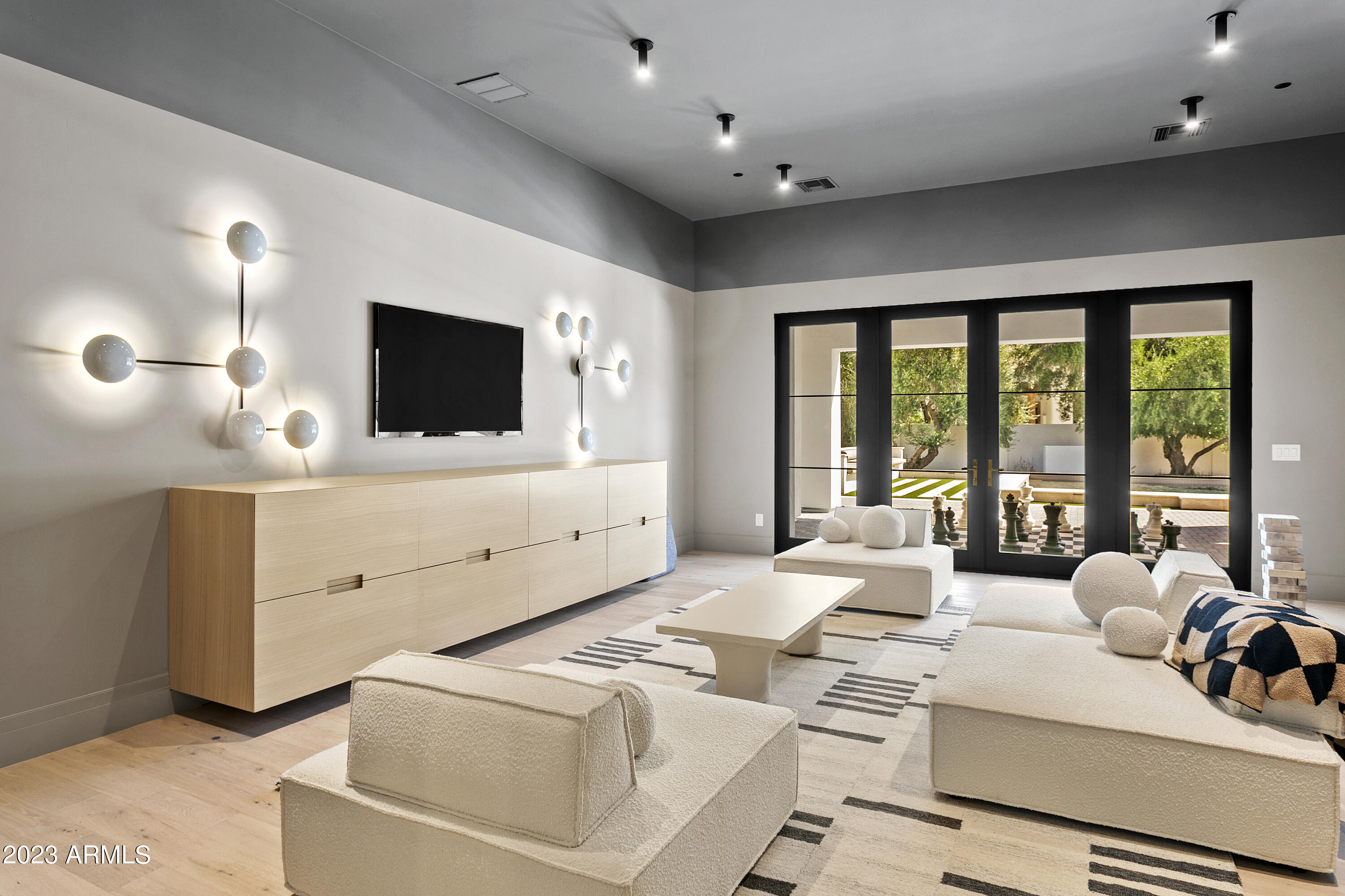 PARADISE COUNTRY ESTATES 1 - Residential