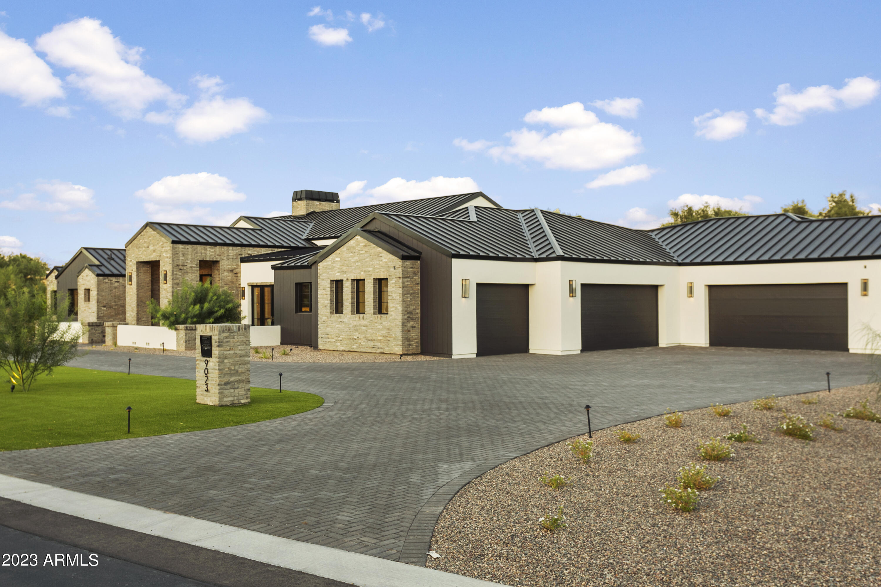 PARADISE COUNTRY ESTATES 1 - Residential