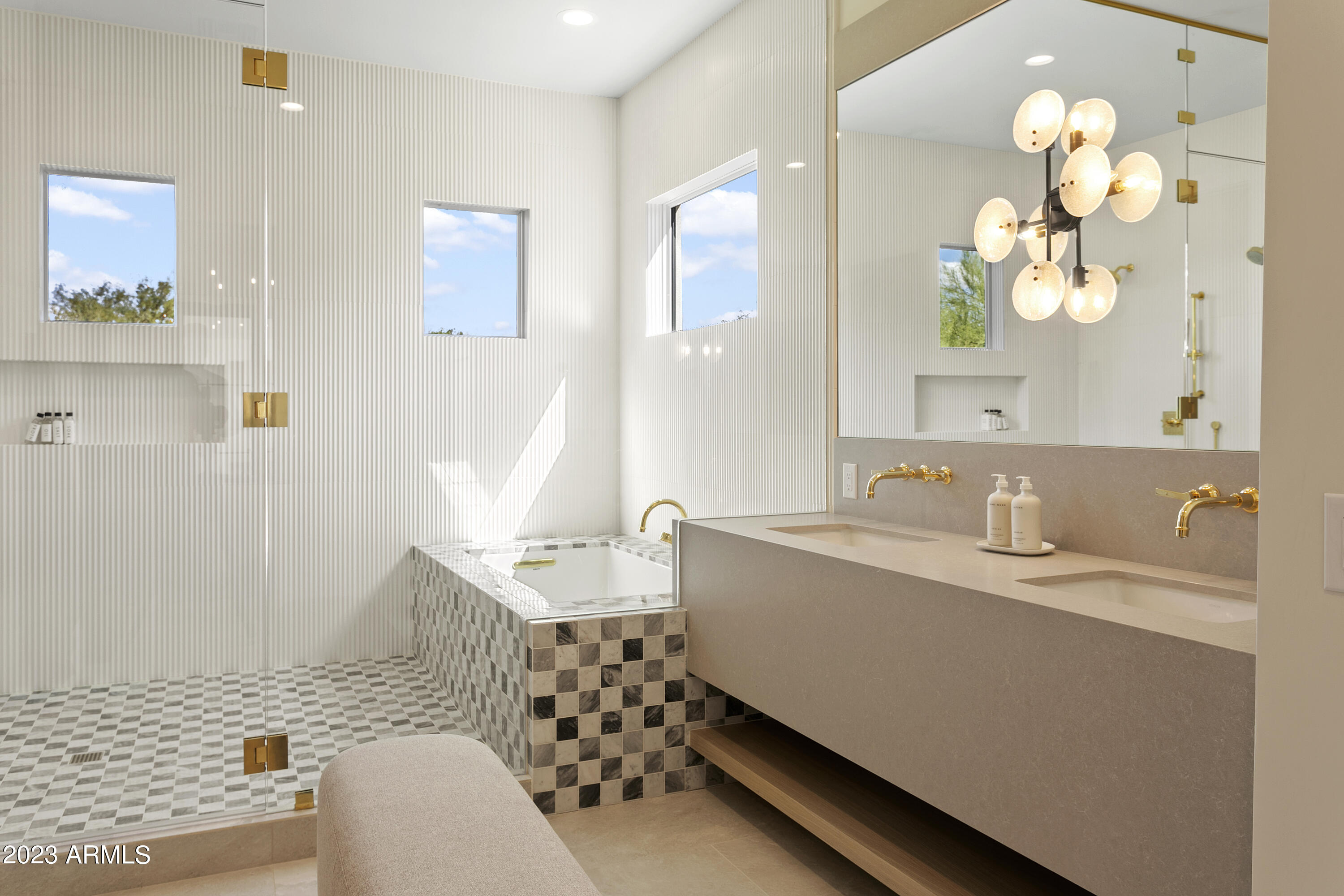 PARADISE COUNTRY ESTATES 1 - Residential