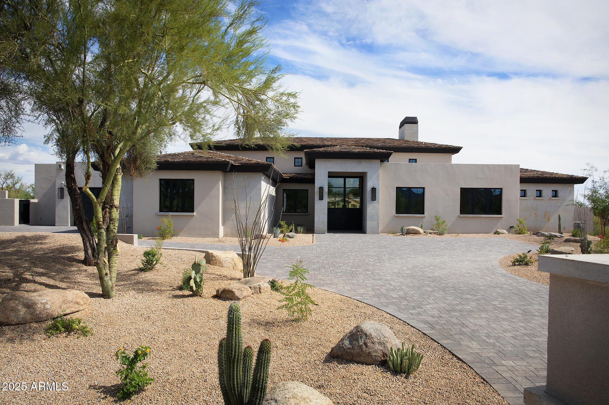 WHISPER ROCK UNIT 3 - Residential
