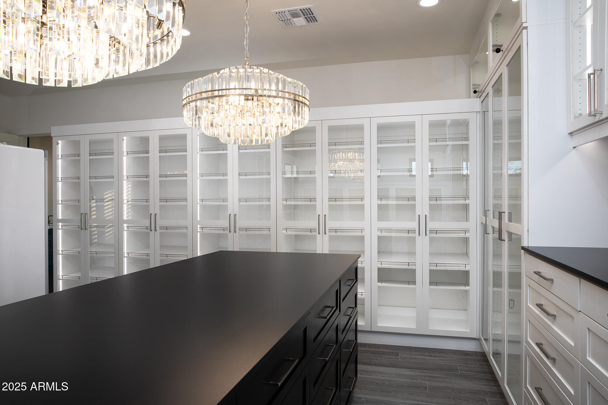 WHISPER ROCK UNIT 3 - Residential