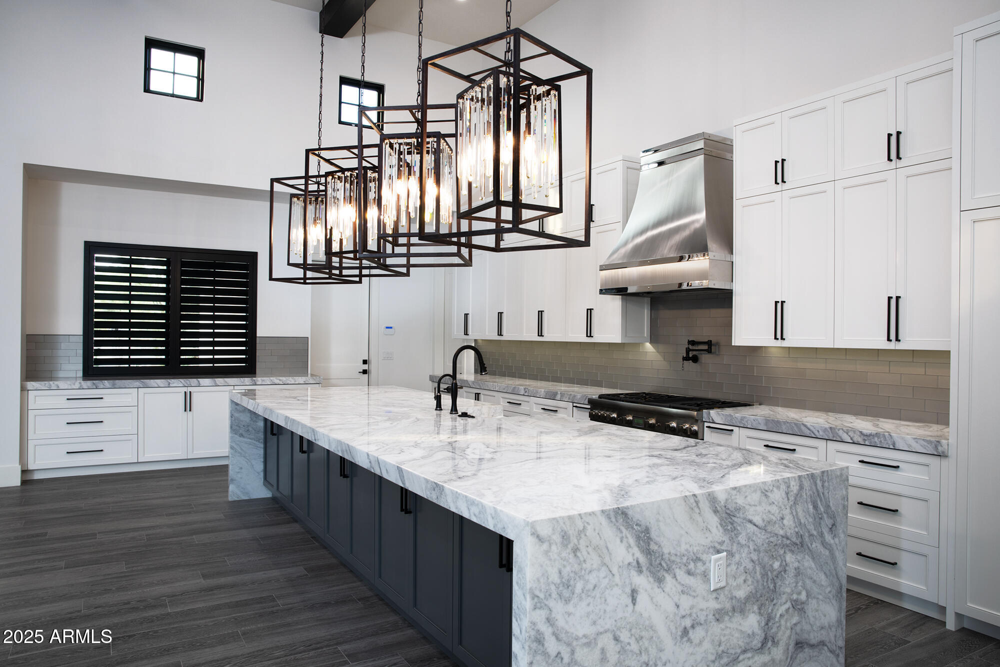 WHISPER ROCK UNIT 3 - Residential