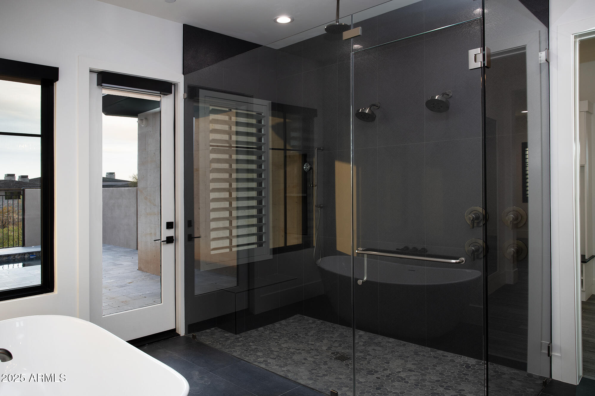WHISPER ROCK UNIT 3 - Residential