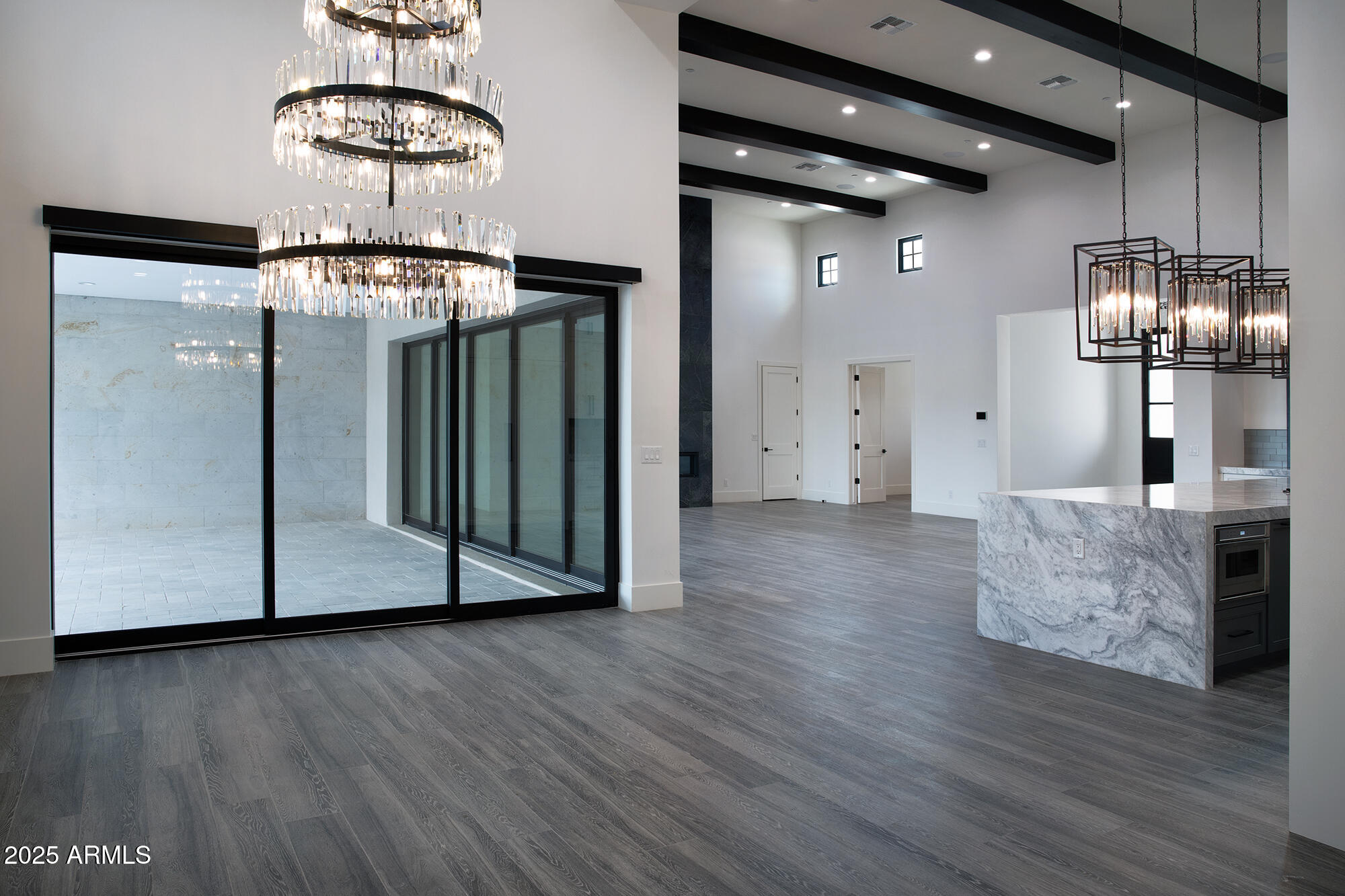 WHISPER ROCK UNIT 3 - Residential
