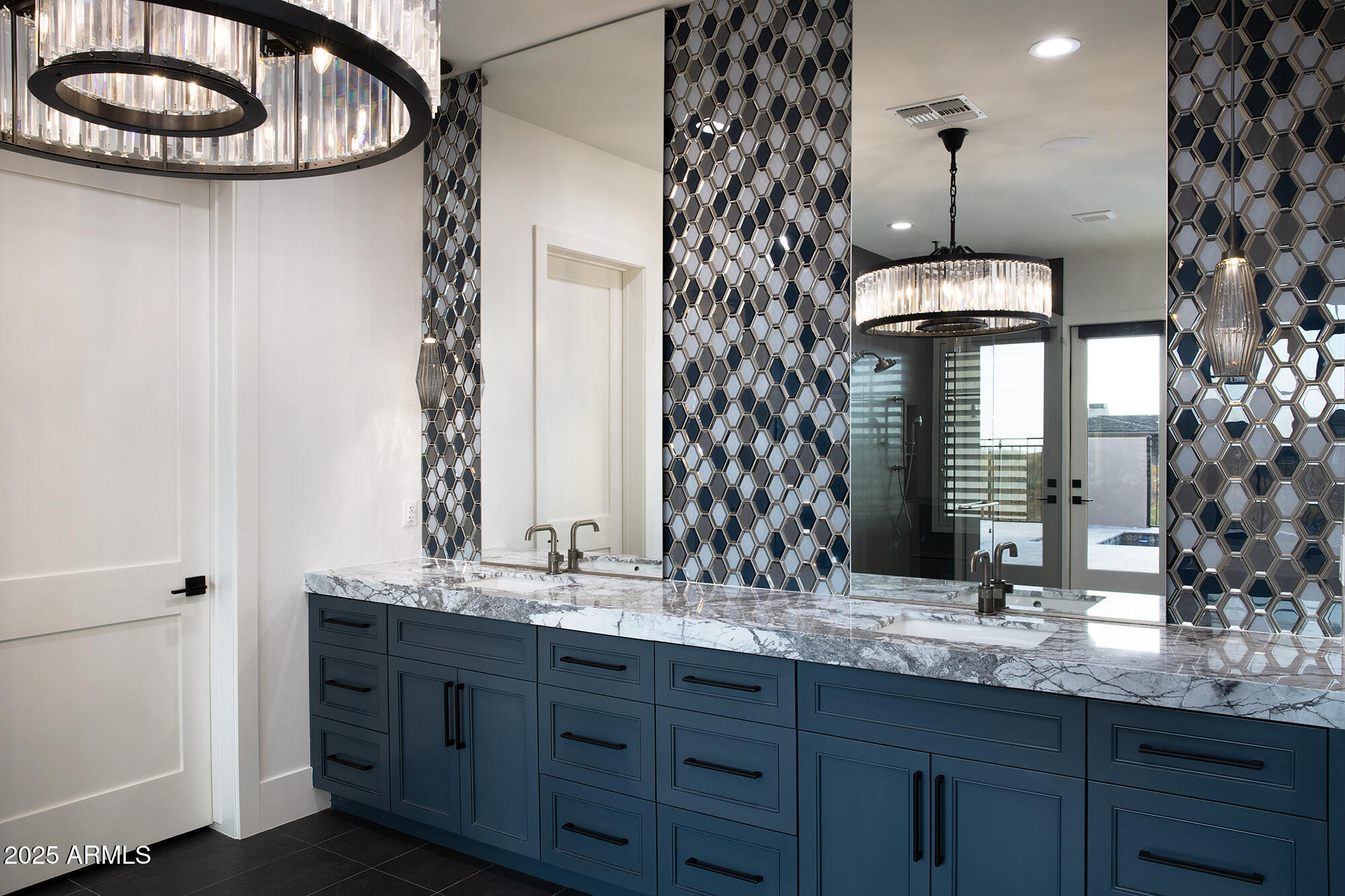 WHISPER ROCK UNIT 3 - Residential