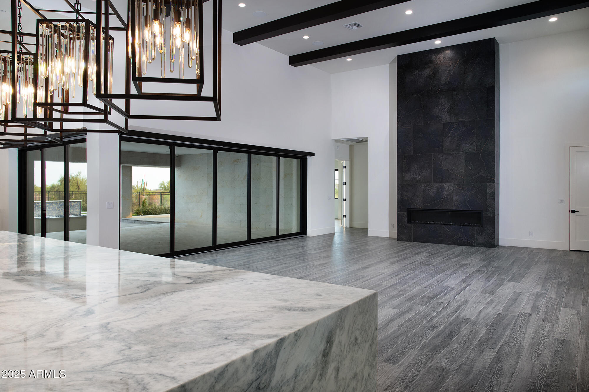 WHISPER ROCK UNIT 3 - Residential