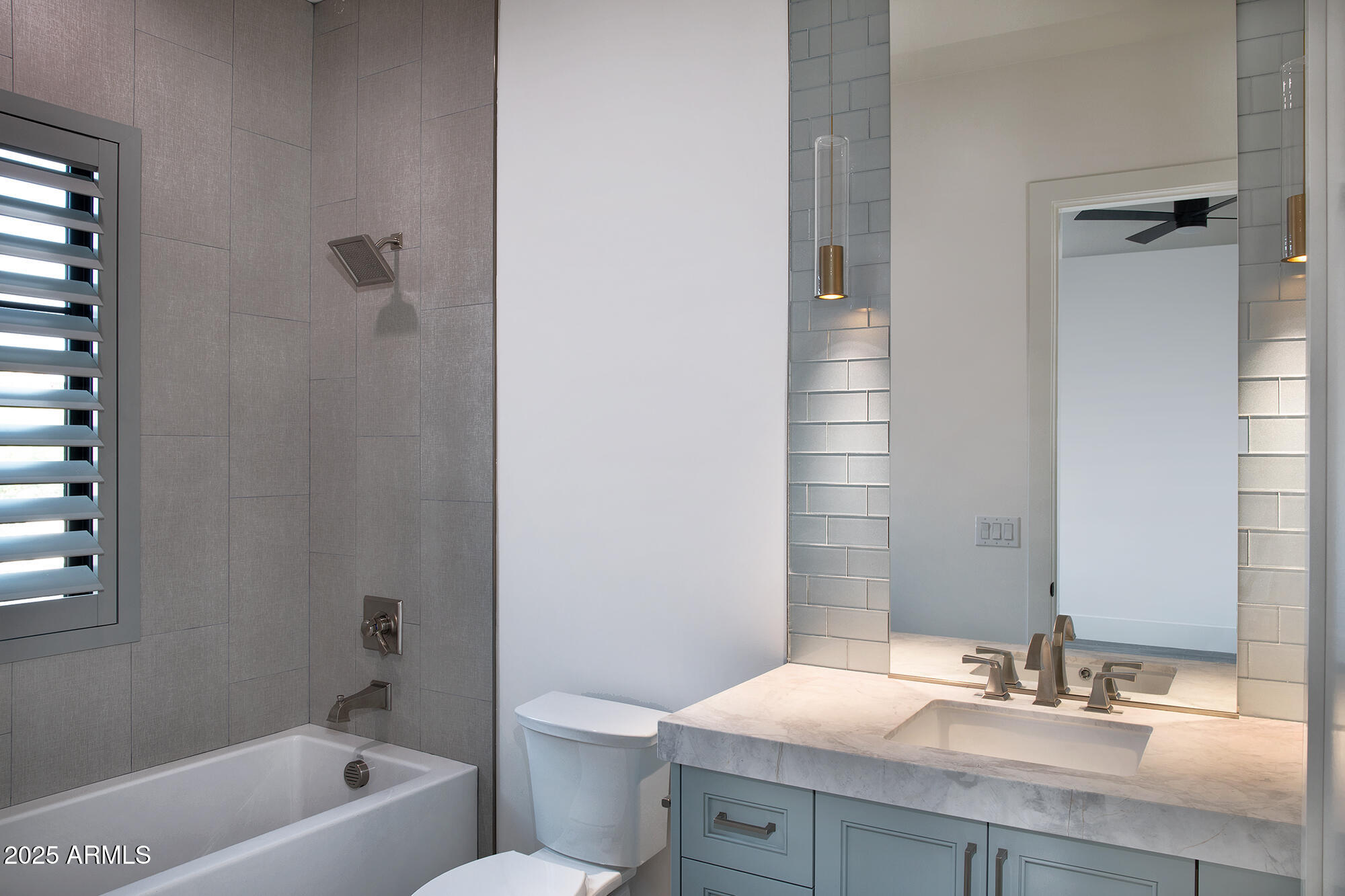 WHISPER ROCK UNIT 3 - Residential
