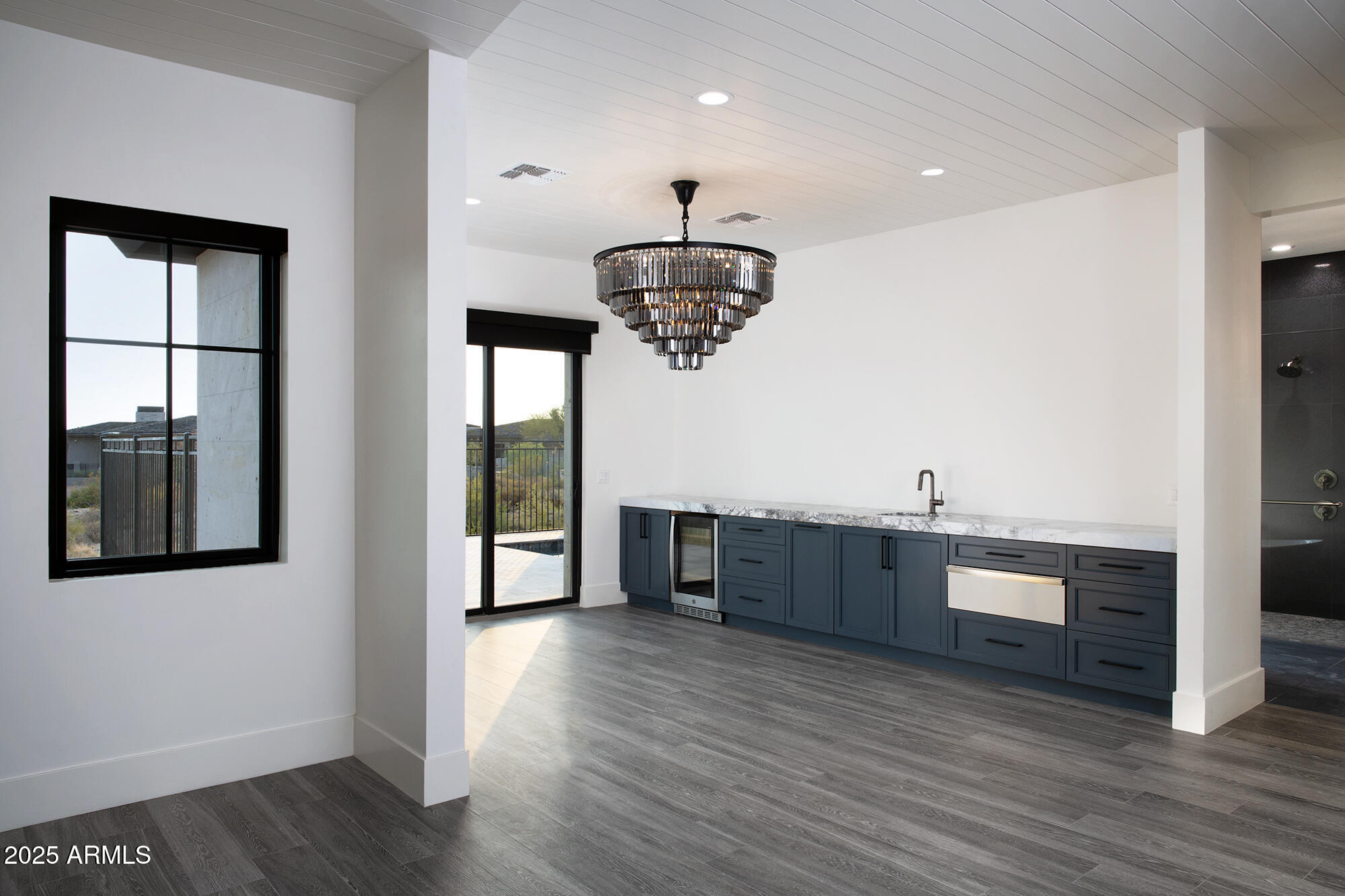 WHISPER ROCK UNIT 3 - Residential