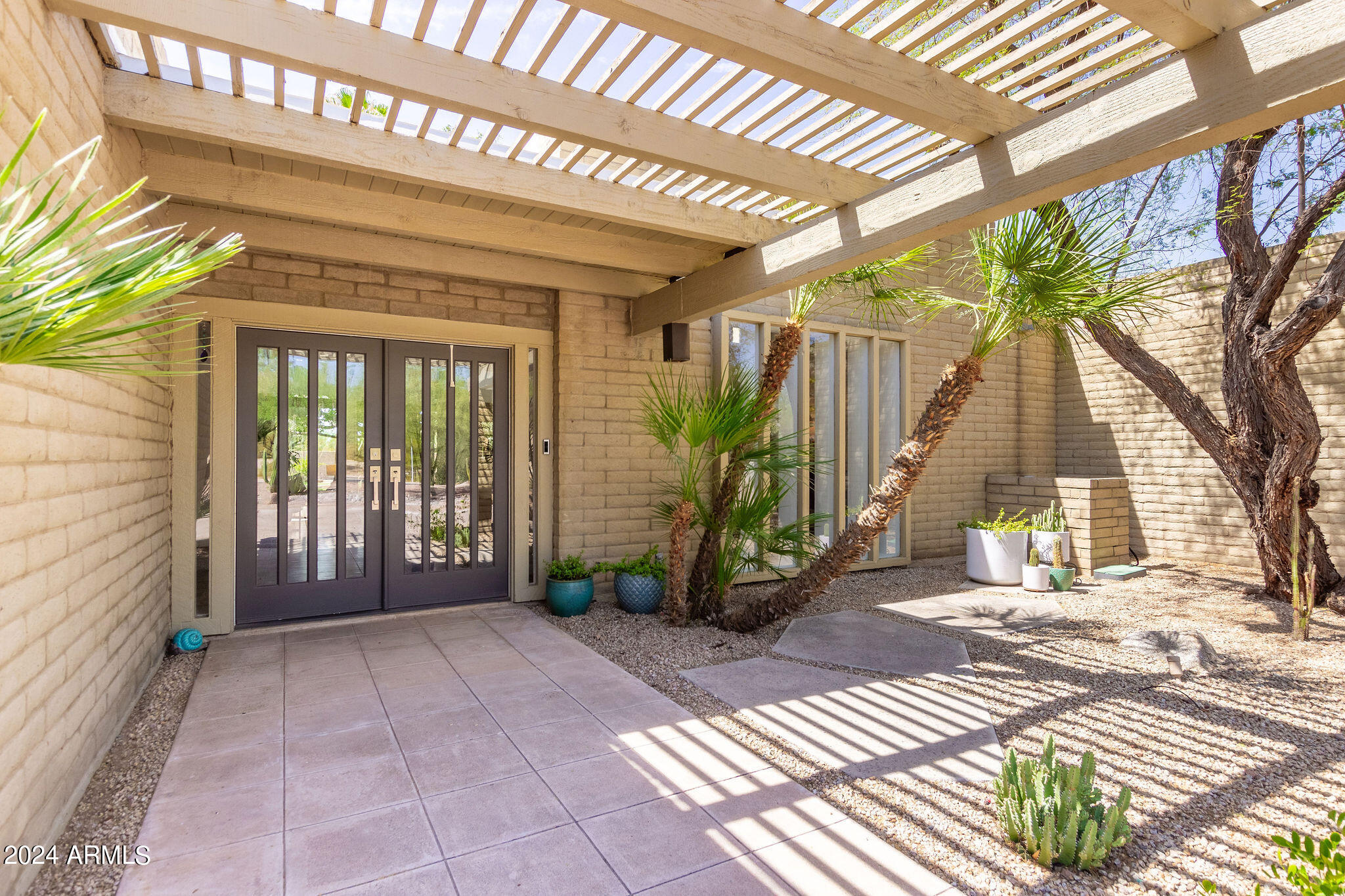CAMELBACK SIERRA - Residential