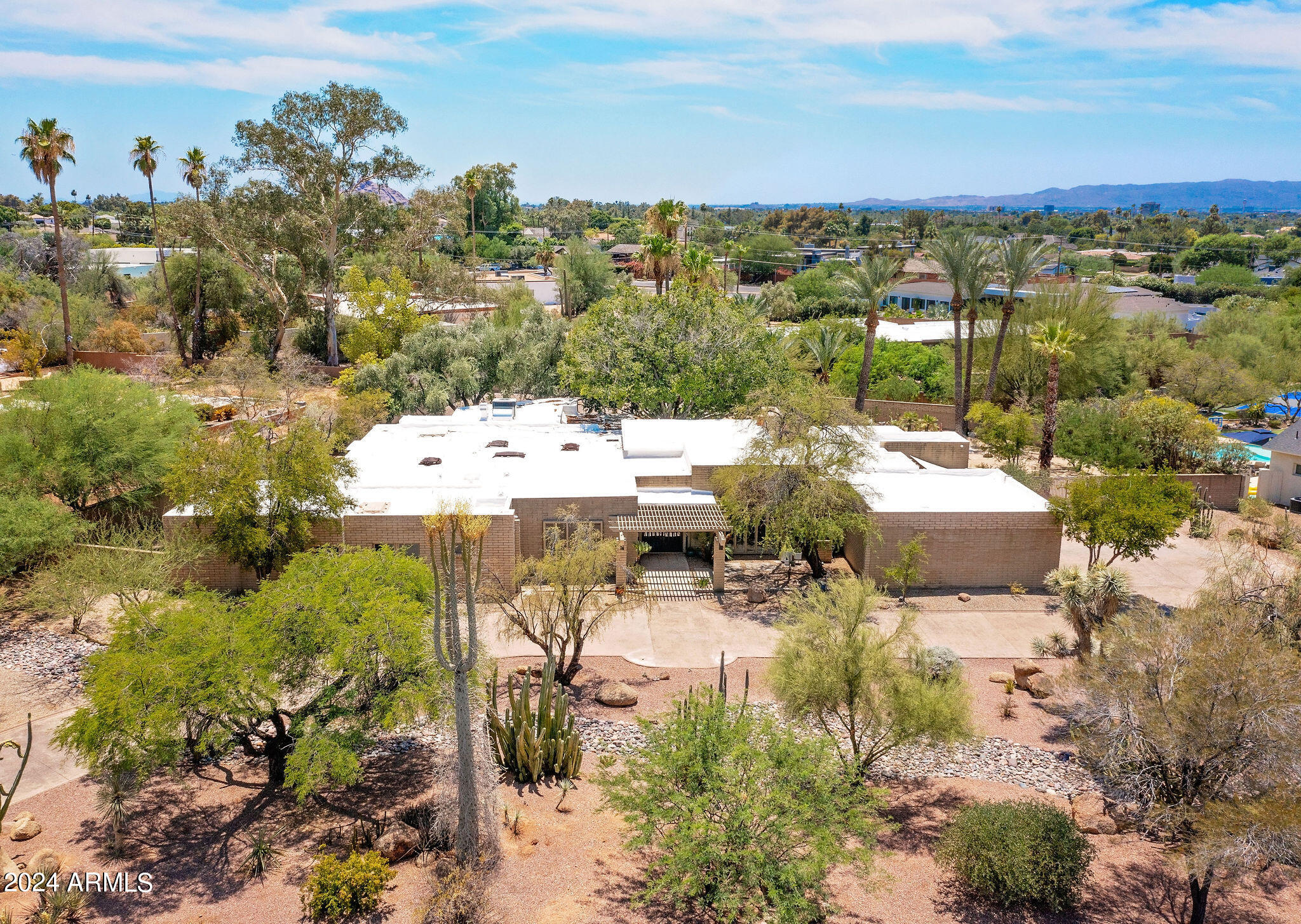 CAMELBACK SIERRA - Residential