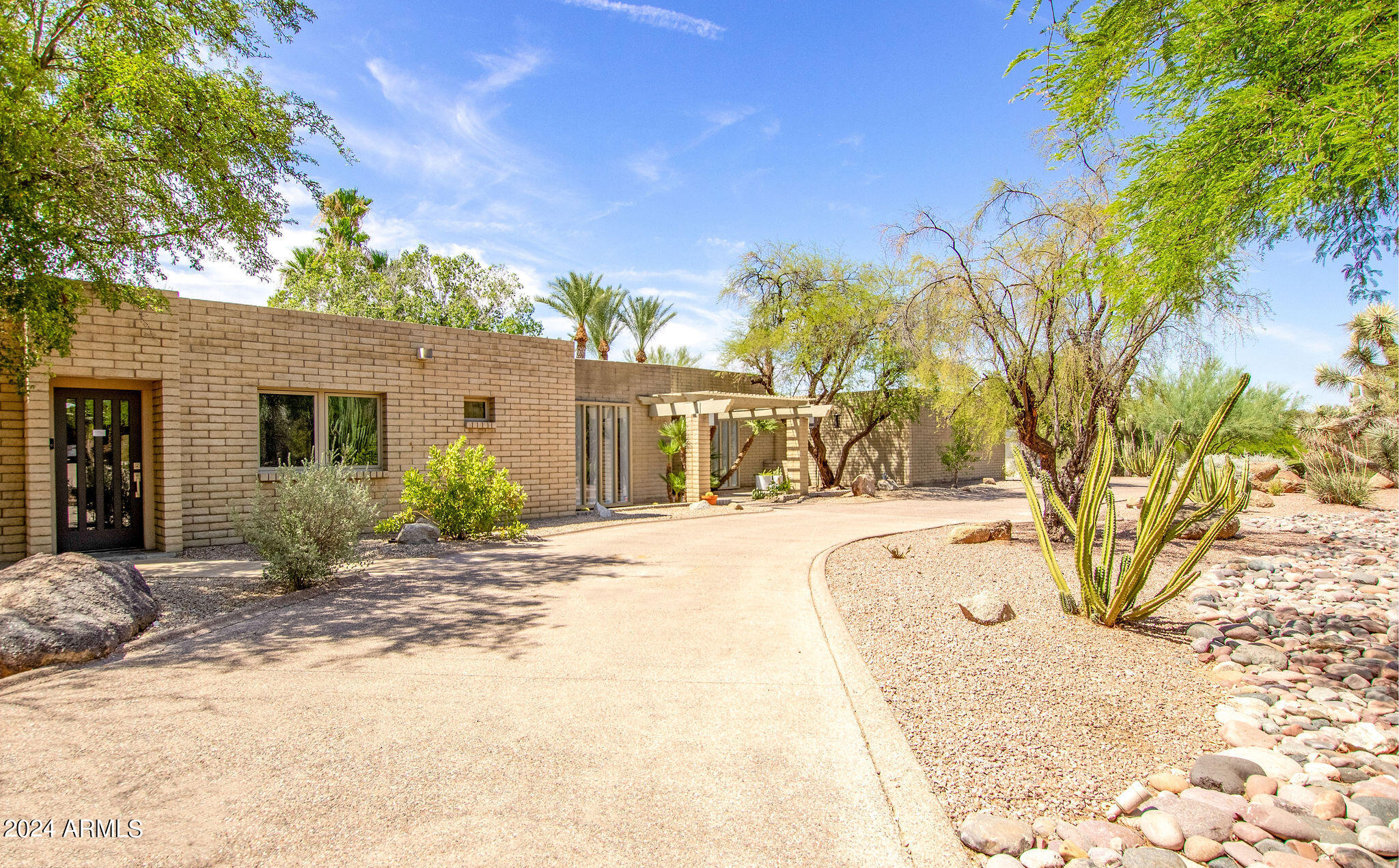 CAMELBACK SIERRA - Residential