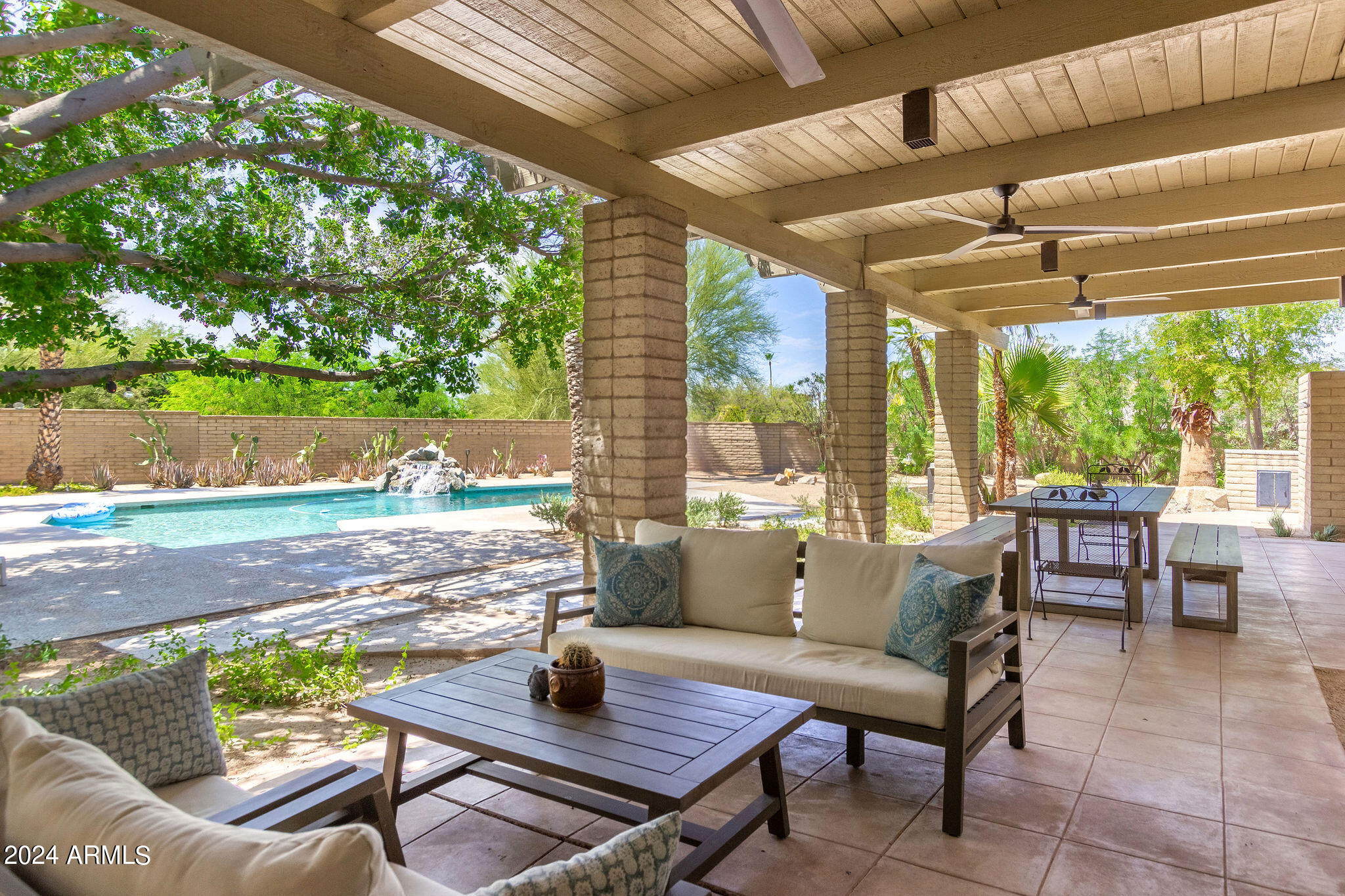 CAMELBACK SIERRA - Residential