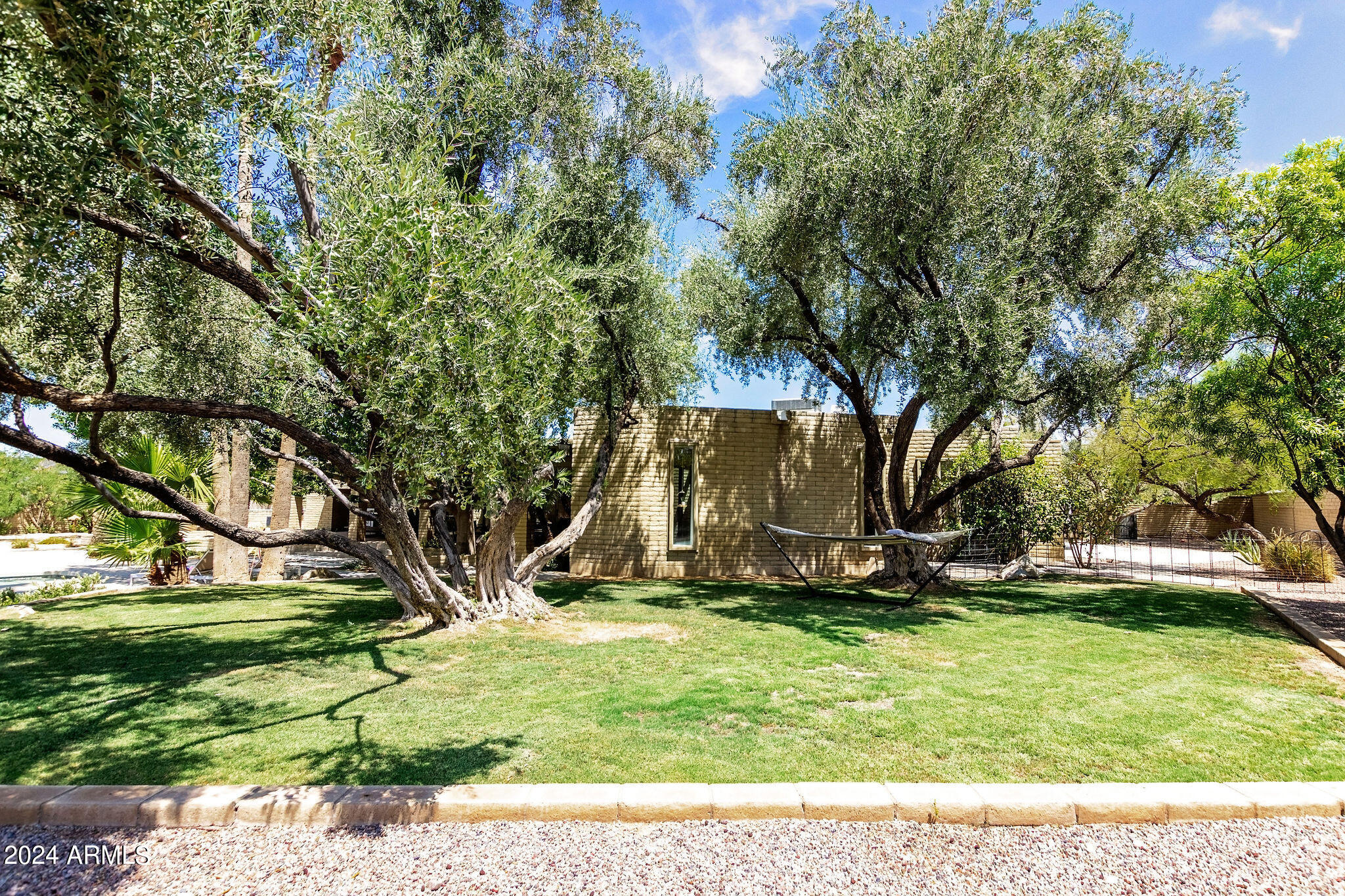 CAMELBACK SIERRA - Residential