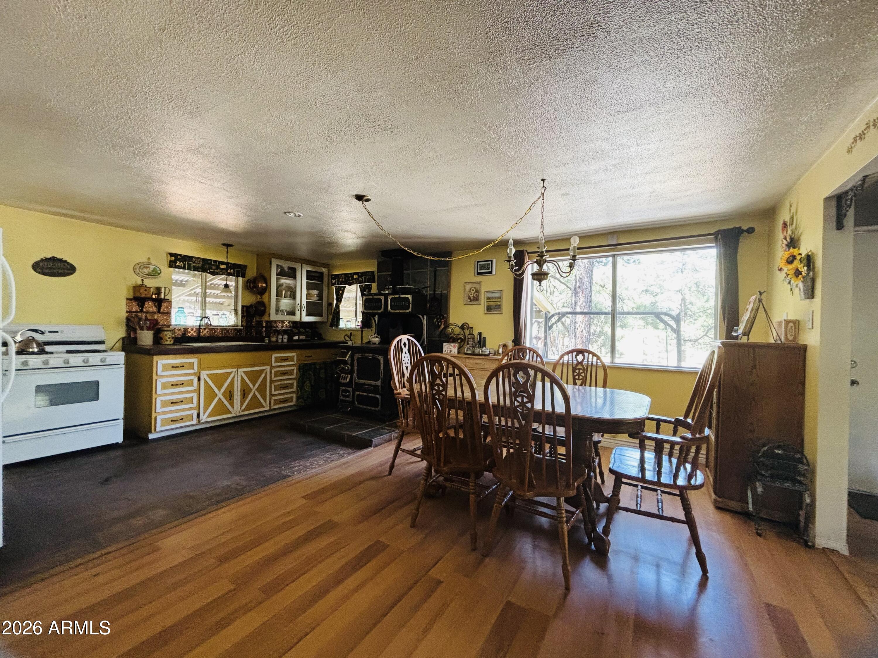 ELK PARK MEADOWS - Residential