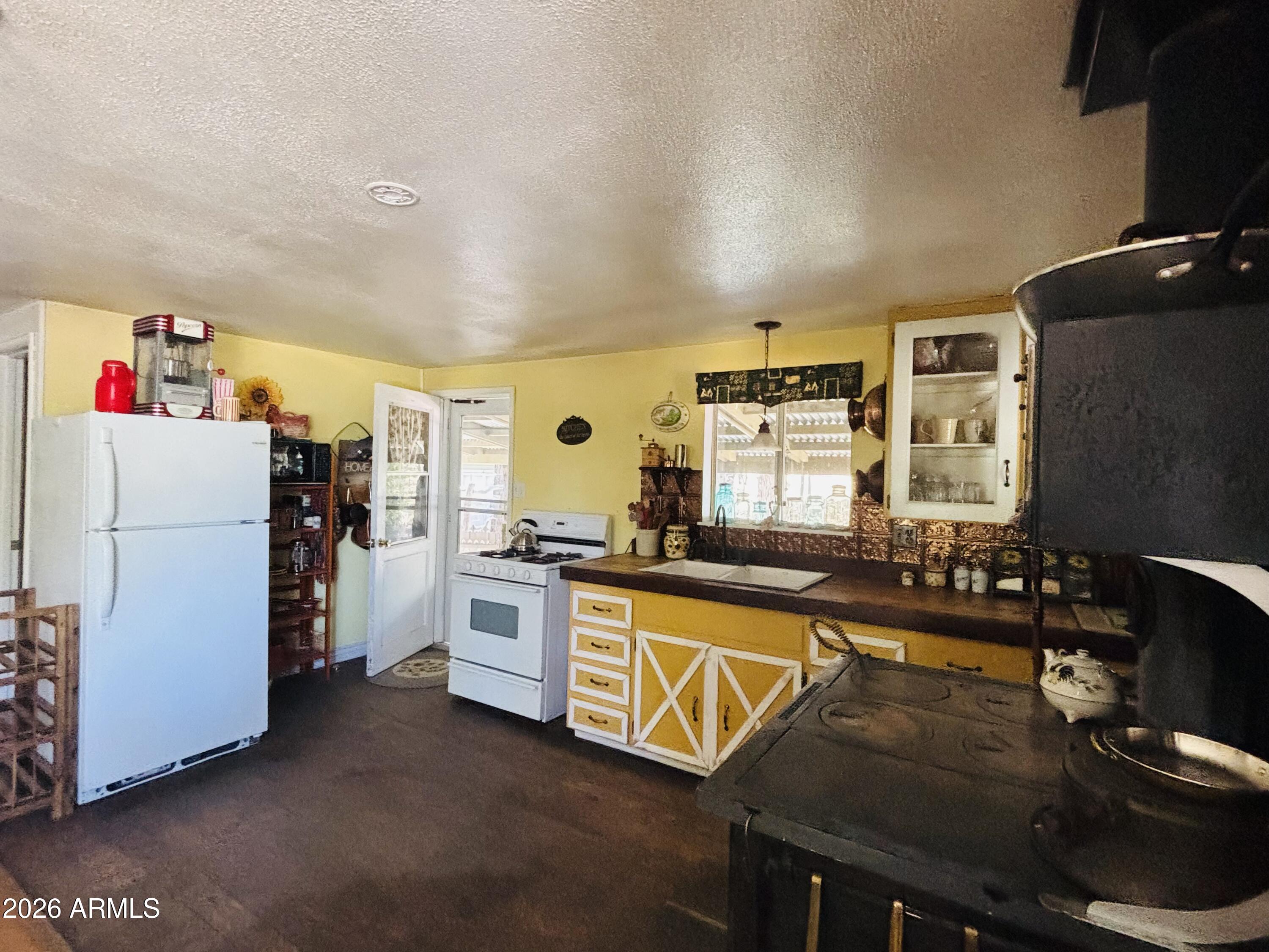 ELK PARK MEADOWS - Residential