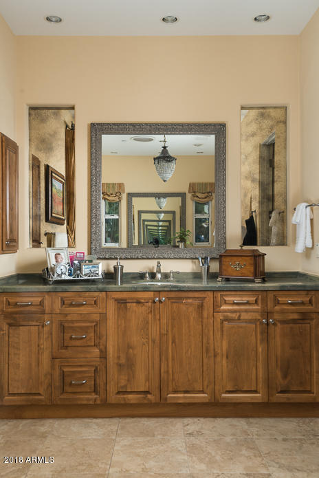 CASA BLANCA ESTATES LOT 20-37 & TR A - Residential