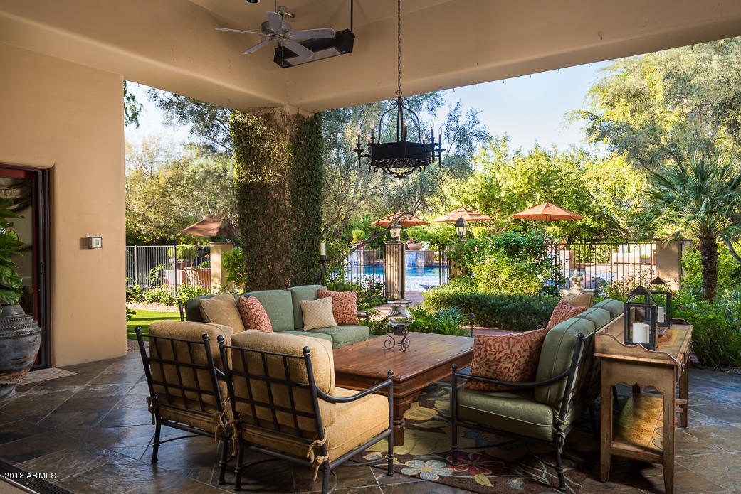 CASA BLANCA ESTATES LOT 20-37 & TR A - Residential