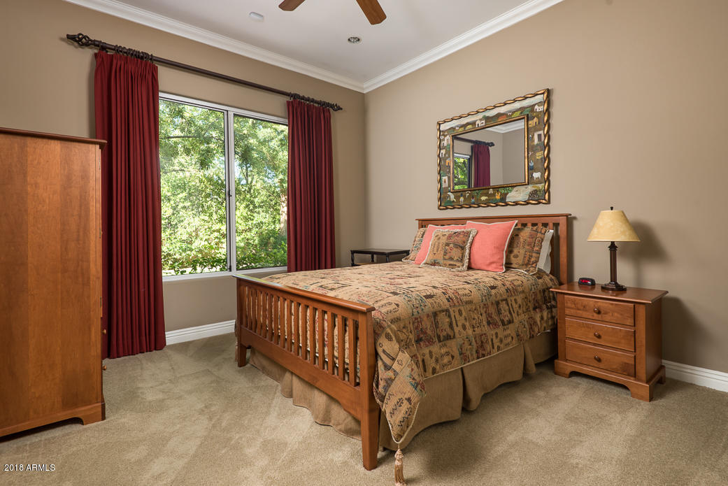 CASA BLANCA ESTATES LOT 20-37 & TR A - Residential