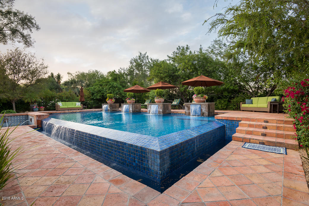 CASA BLANCA ESTATES LOT 20-37 & TR A - Residential