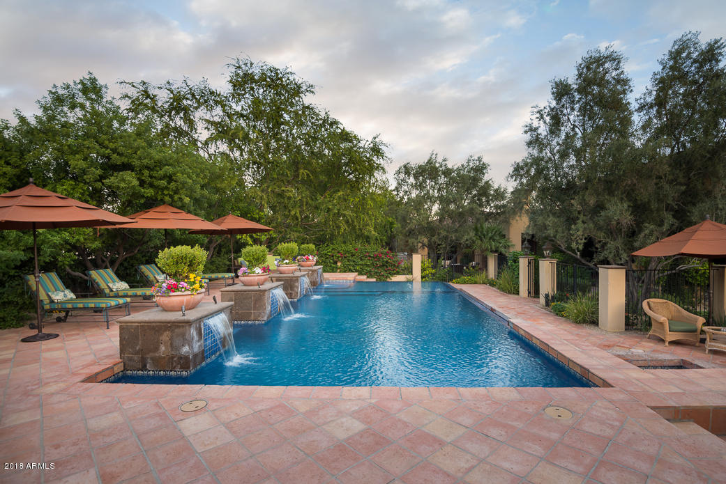 CASA BLANCA ESTATES LOT 20-37 & TR A - Residential