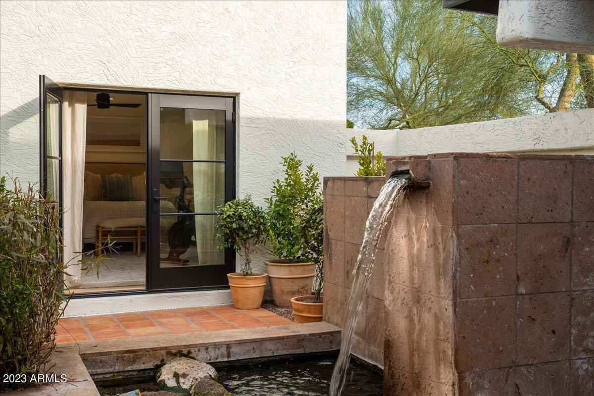 CAMELBACK COUNTRY CLUB ESTATES - Residential