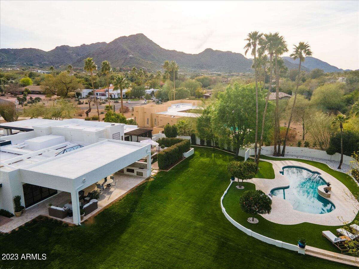 CAMELBACK COUNTRY CLUB ESTATES - Residential