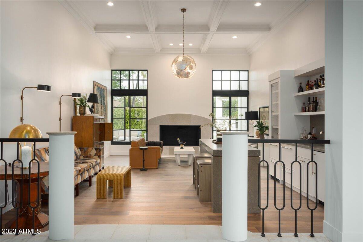 CAMELBACK COUNTRY CLUB ESTATES - Residential