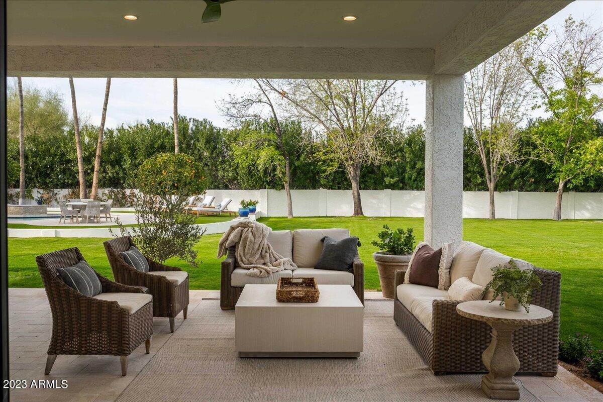 CAMELBACK COUNTRY CLUB ESTATES - Residential