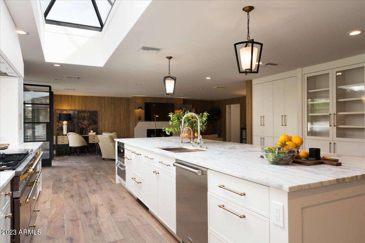 CAMELBACK COUNTRY CLUB ESTATES - Residential