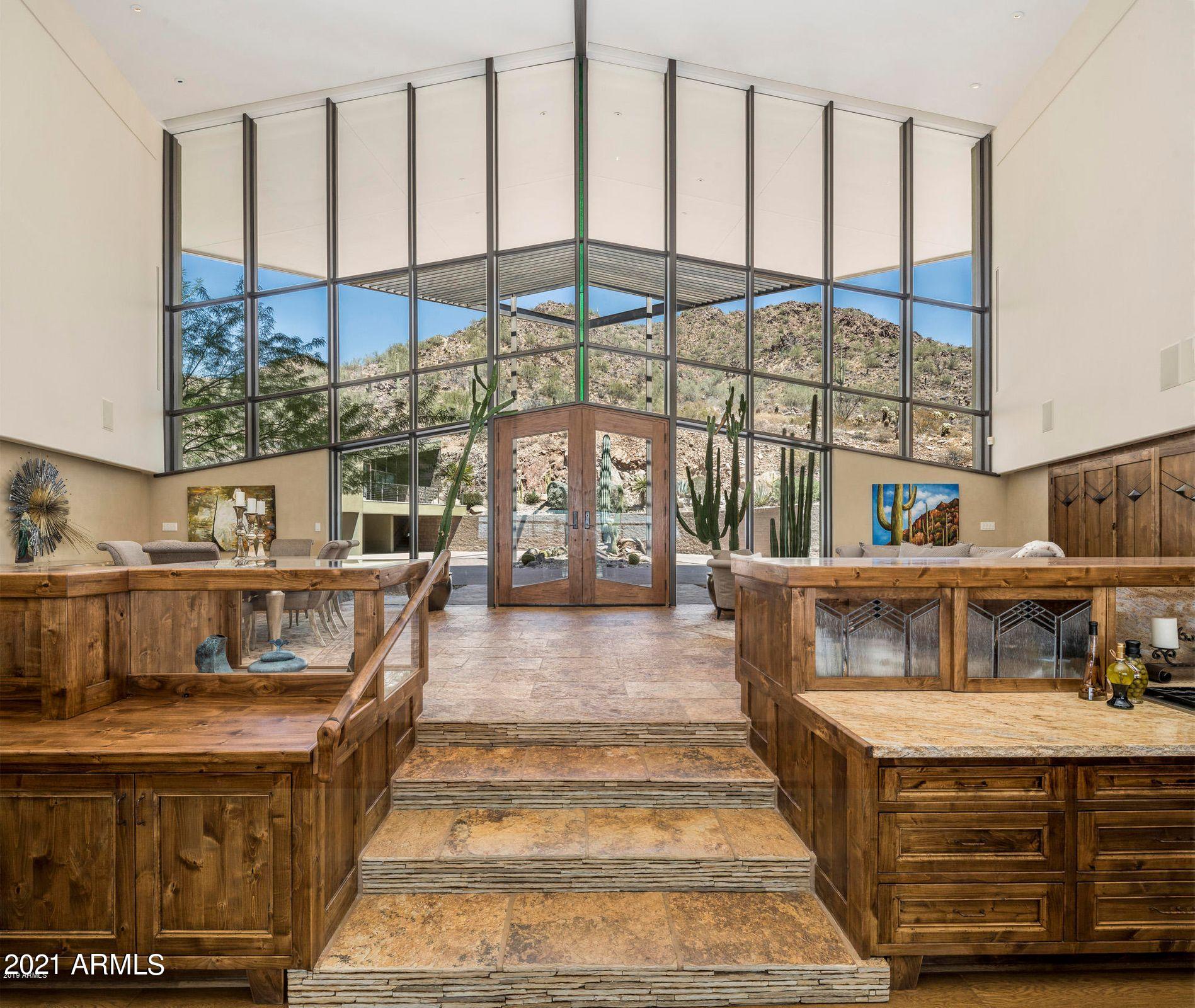SCOTTSDALE MOUNTAIN - Residential
