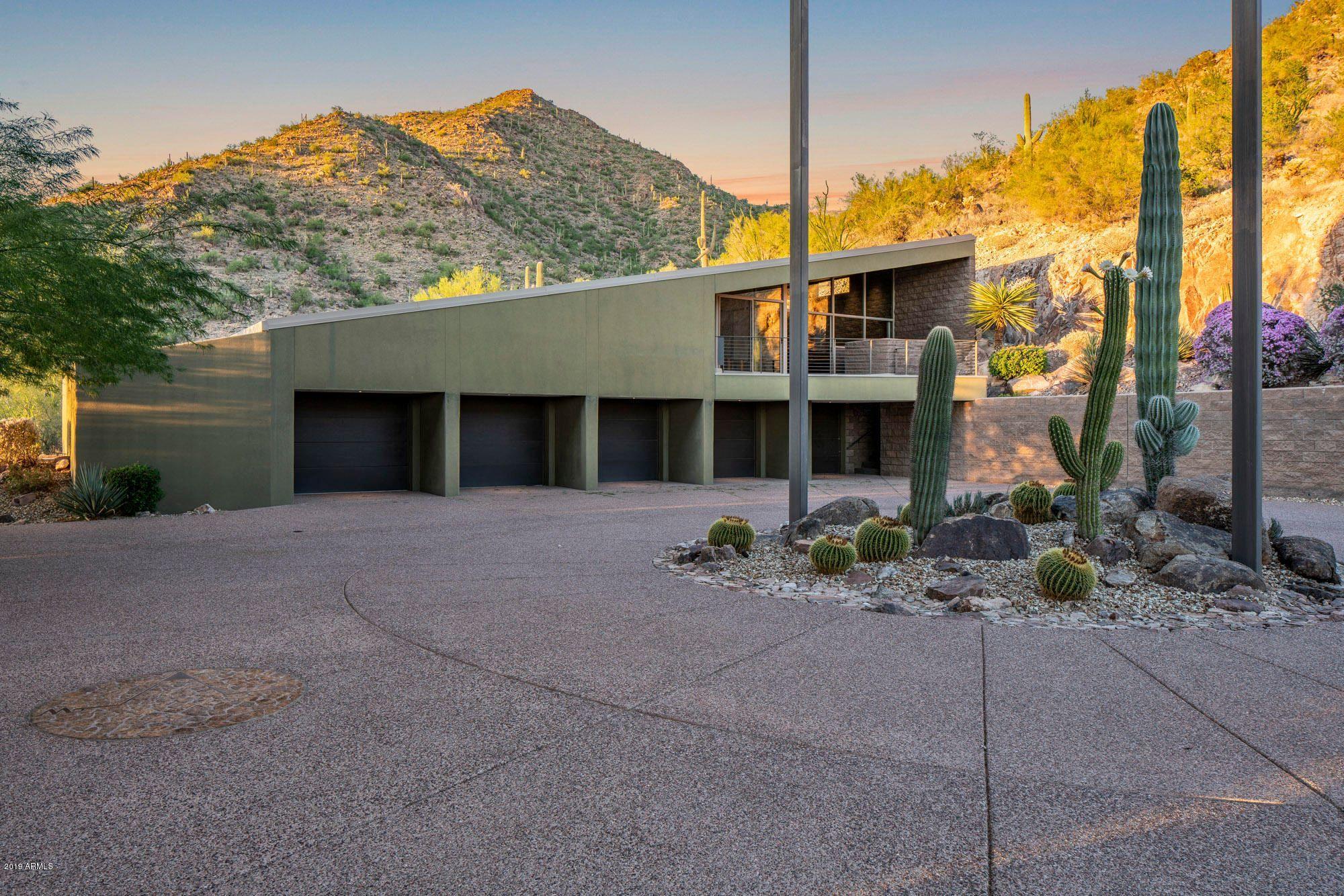 SCOTTSDALE MOUNTAIN - Residential