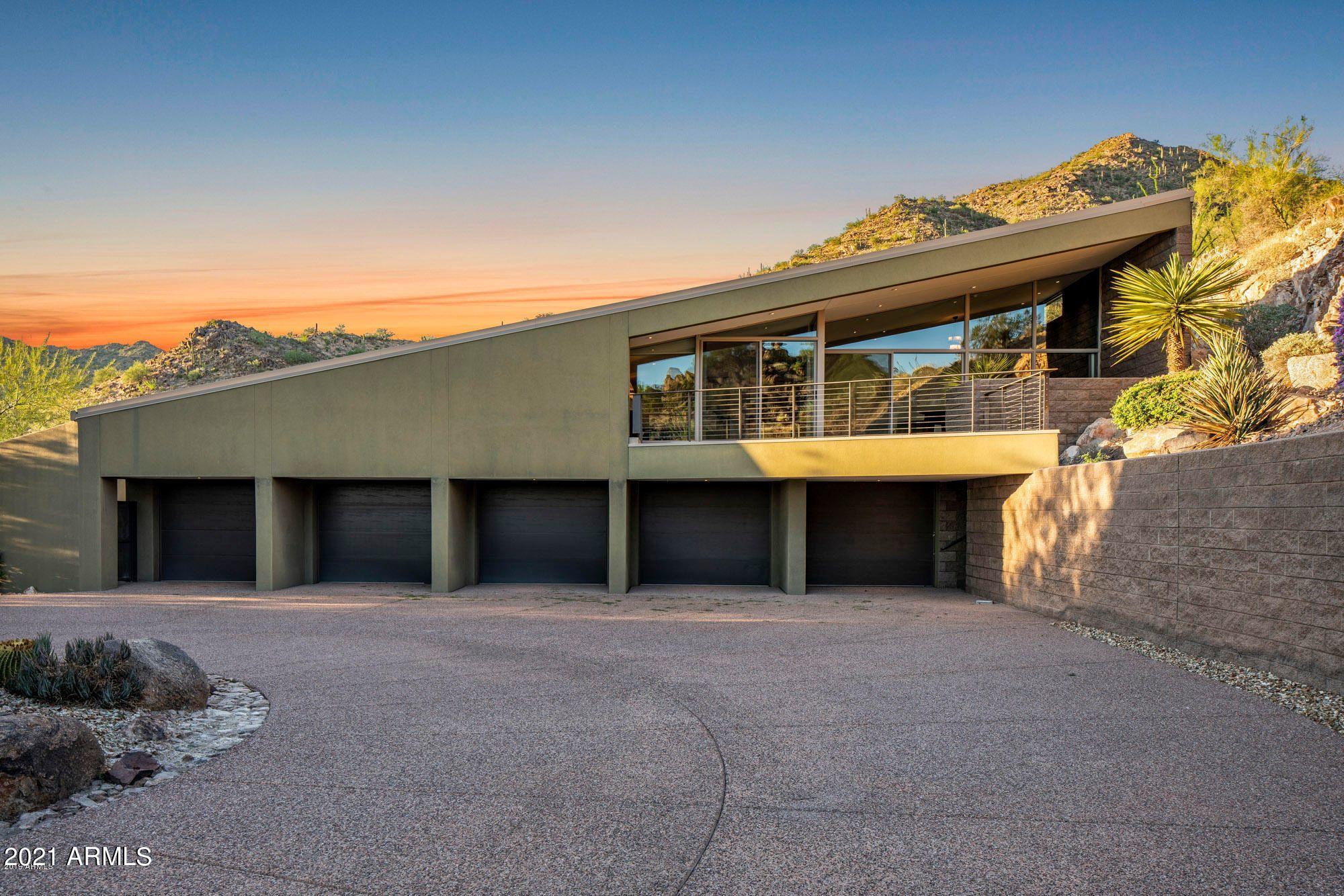 SCOTTSDALE MOUNTAIN - Residential