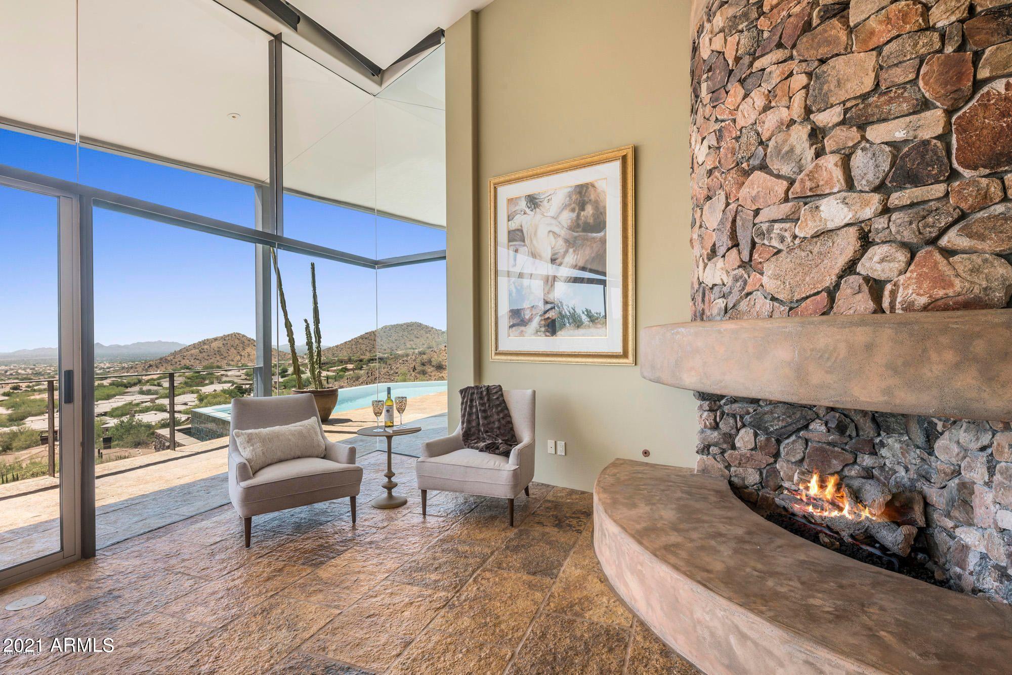 SCOTTSDALE MOUNTAIN - Residential