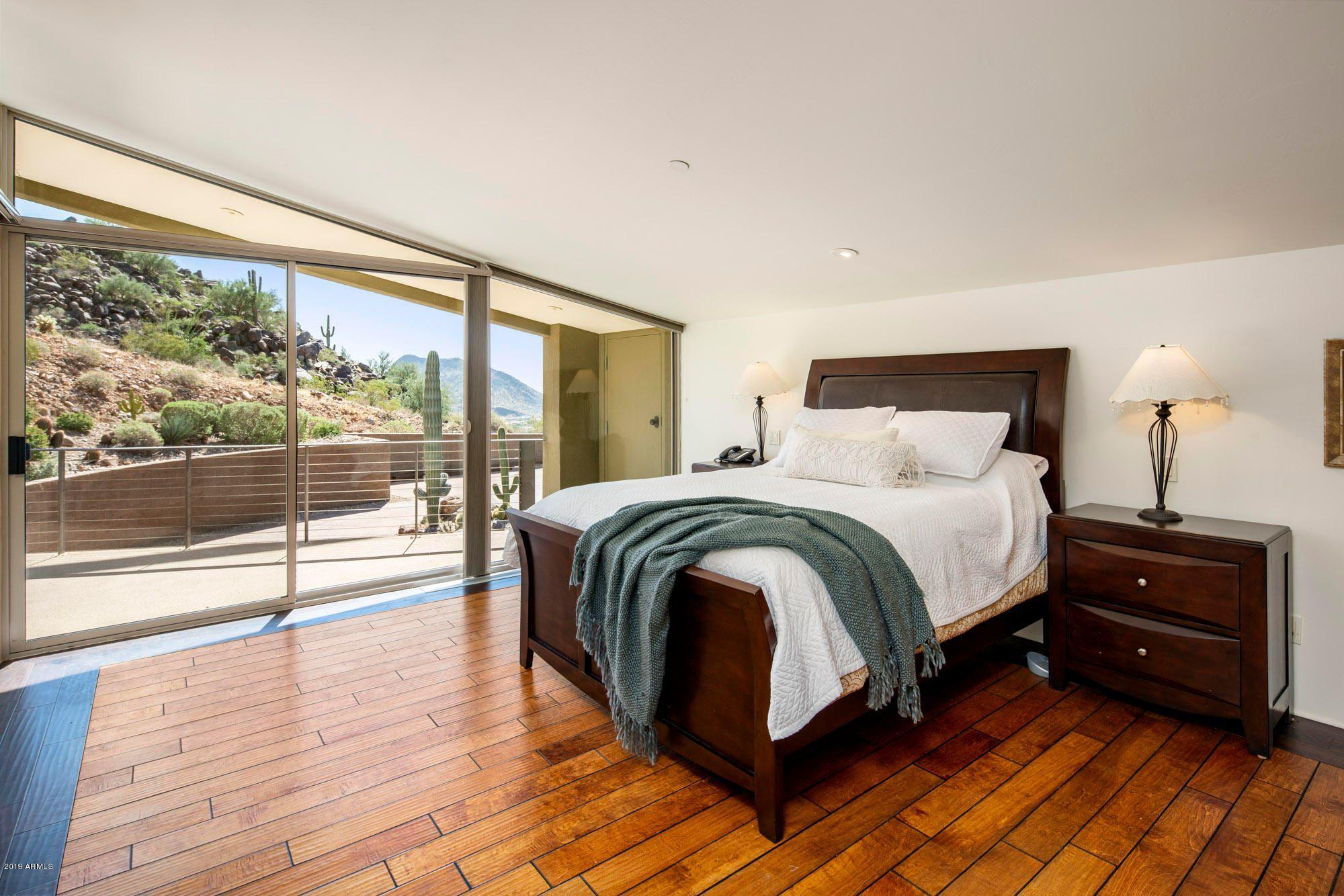 SCOTTSDALE MOUNTAIN - Residential