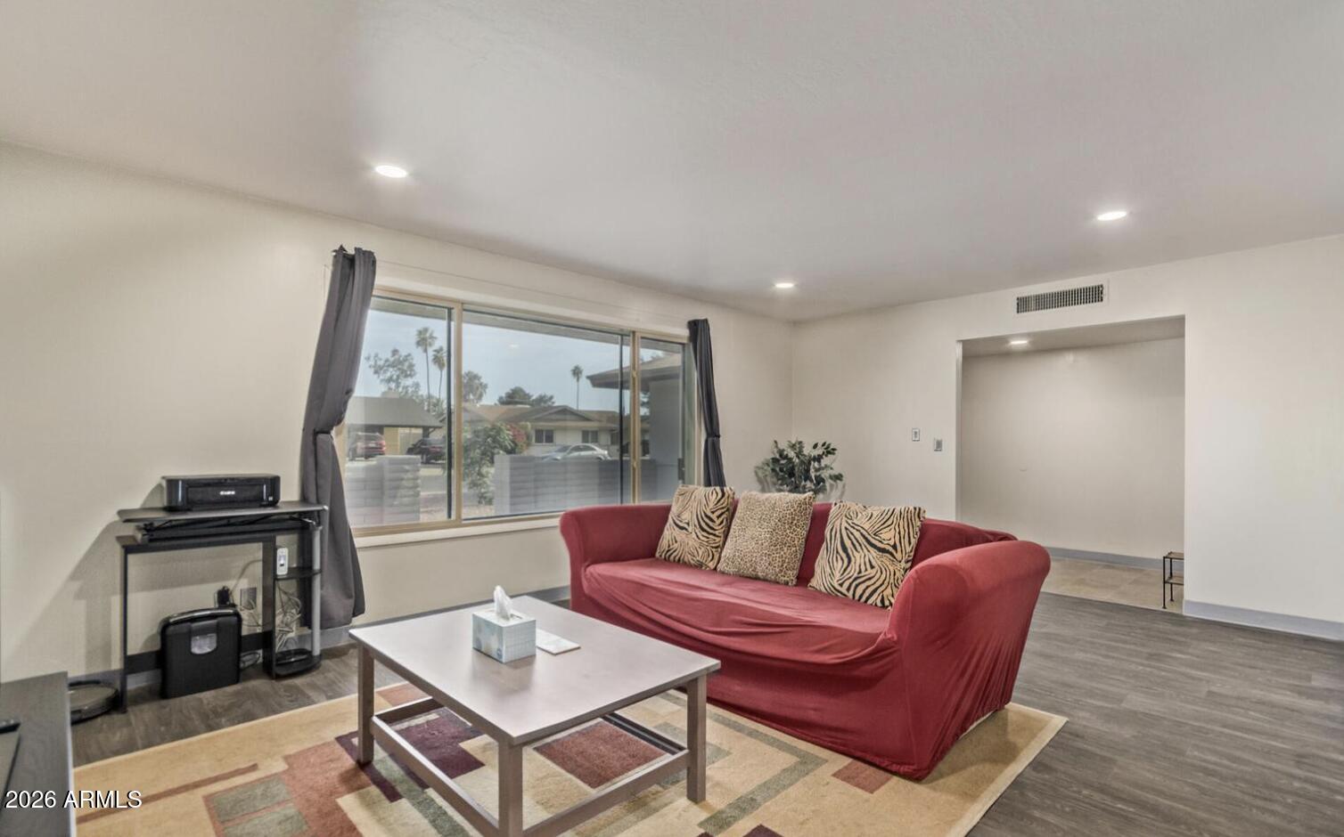 TEMPE ROYAL PALMS UNIT 6 - Residential Lease