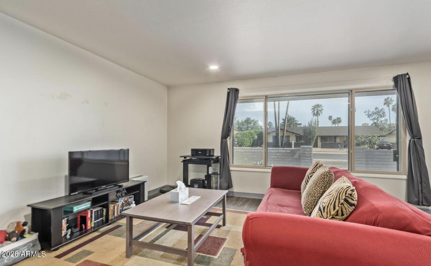 TEMPE ROYAL PALMS UNIT 6 - Residential Lease