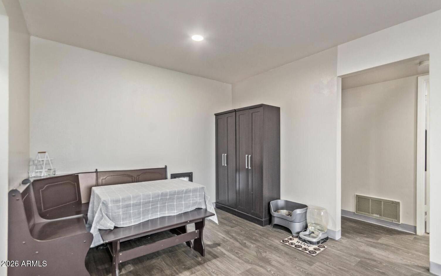 TEMPE ROYAL PALMS UNIT 6 - Residential Lease