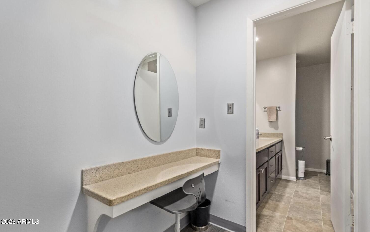 TEMPE ROYAL PALMS UNIT 6 - Residential Lease