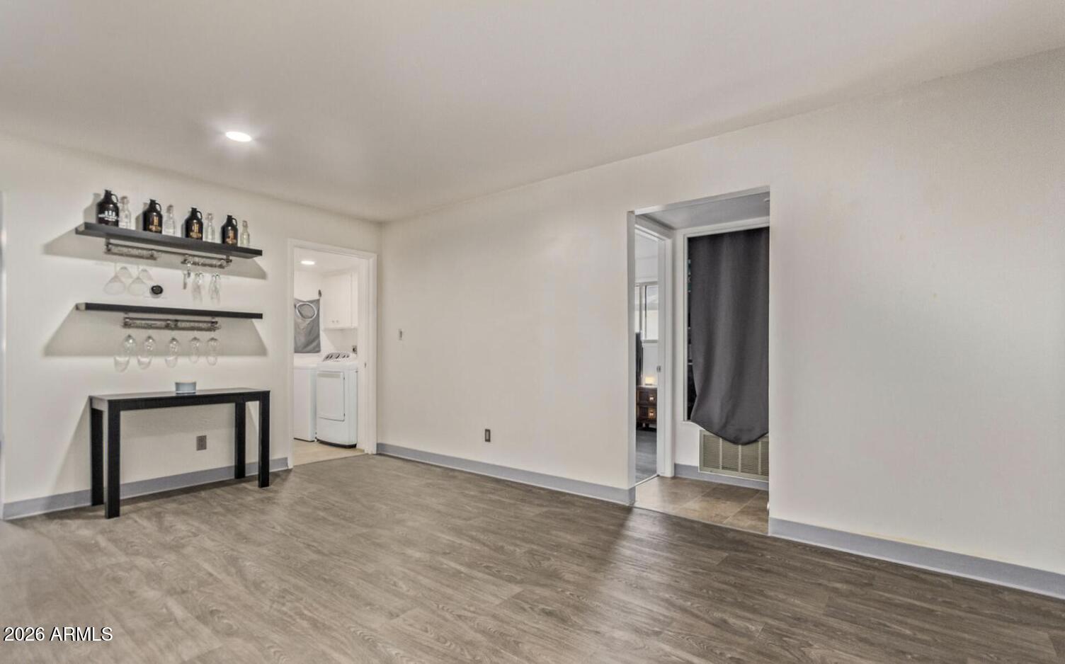 TEMPE ROYAL PALMS UNIT 6 - Residential Lease