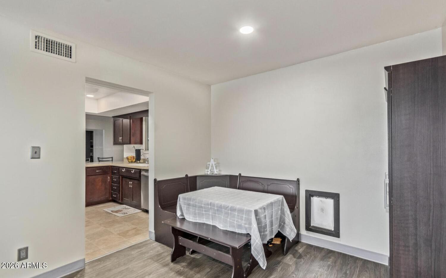 TEMPE ROYAL PALMS UNIT 6 - Residential Lease