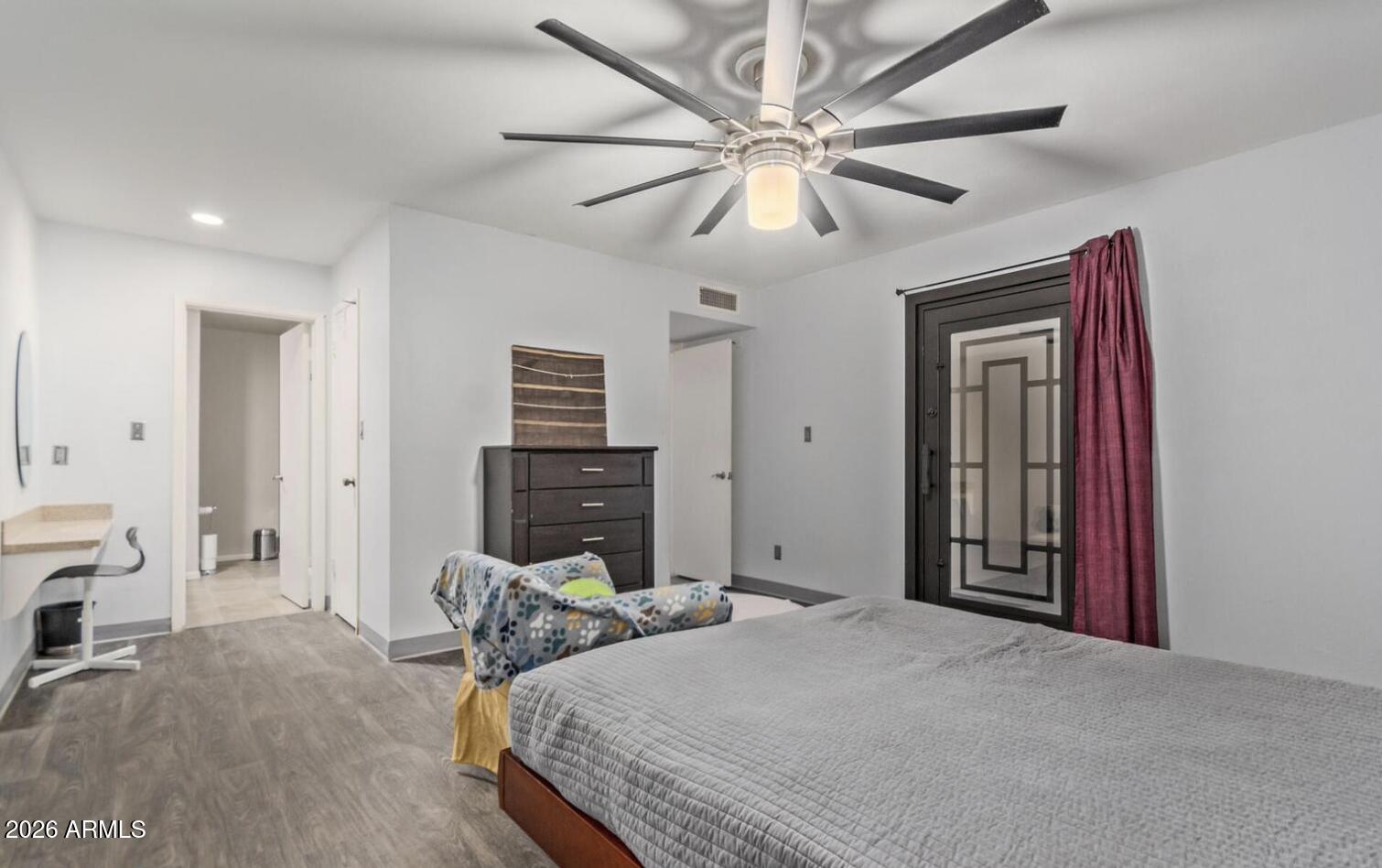 TEMPE ROYAL PALMS UNIT 6 - Residential Lease