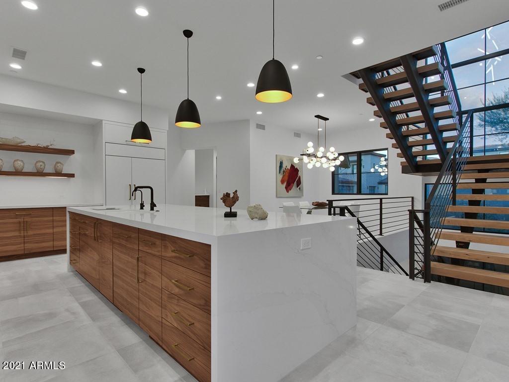 THE VILLAGE AT MOUNTAIN SHADOWS - Residential