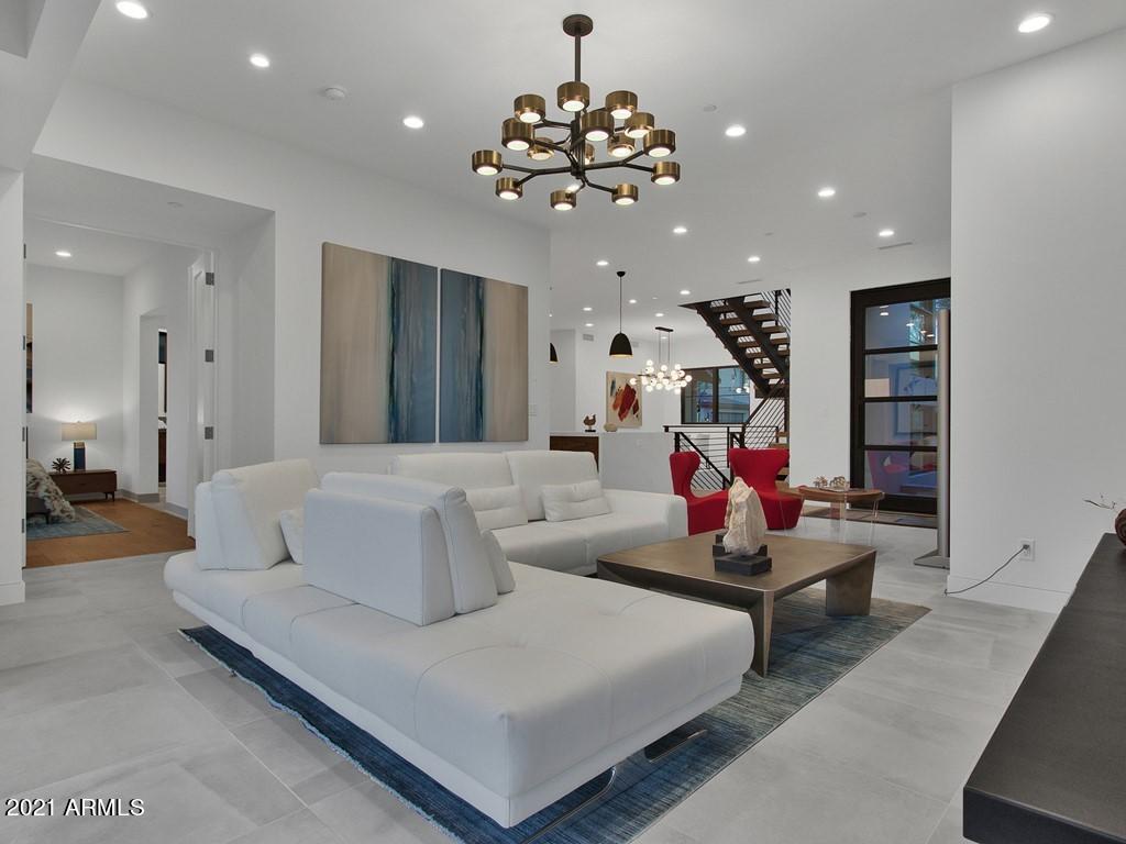 THE VILLAGE AT MOUNTAIN SHADOWS - Residential