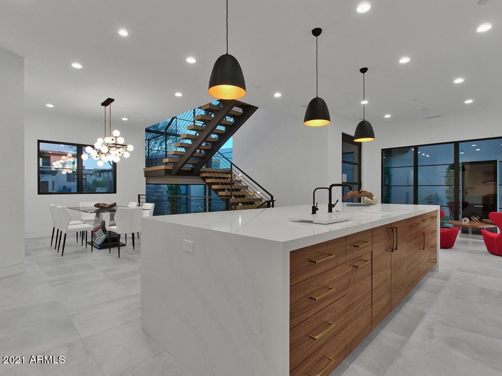 THE VILLAGE AT MOUNTAIN SHADOWS - Residential