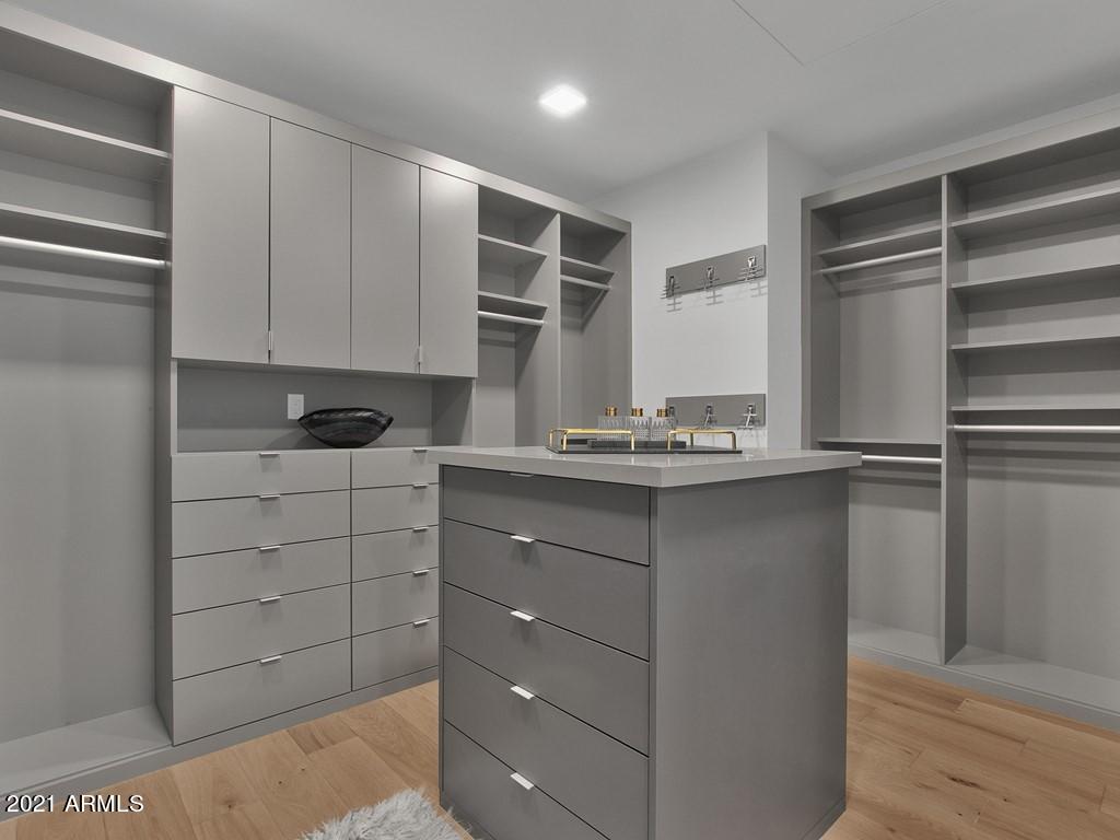 THE VILLAGE AT MOUNTAIN SHADOWS - Residential