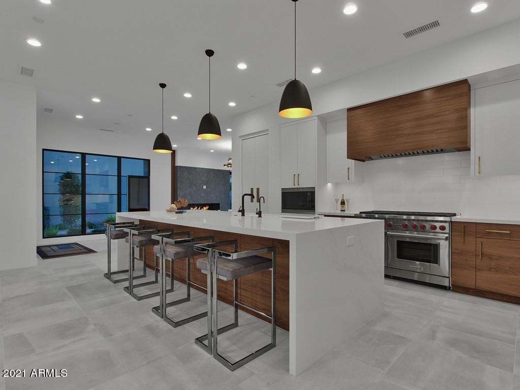 THE VILLAGE AT MOUNTAIN SHADOWS - Residential